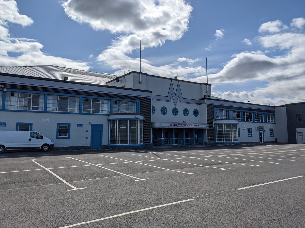 And this afternoon's pilgrimage: a jog to the Murrayfield Ice Rink, 1937-38 #20s30s <a href="/20s30sNetwork/">20s30sNetwork</a> 🏃🏽