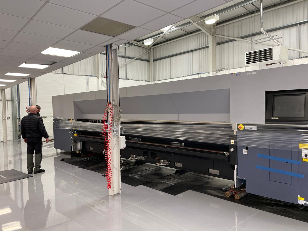 dataimagegroup's tweet image. Now the new flooring has been completed it's all about the machine installs this week at #DataImage
And because we continually re-invest in our premises, systems, equipment and our team we are trusted by global retail brands for their printing needs 🔥
dataimage.co.uk