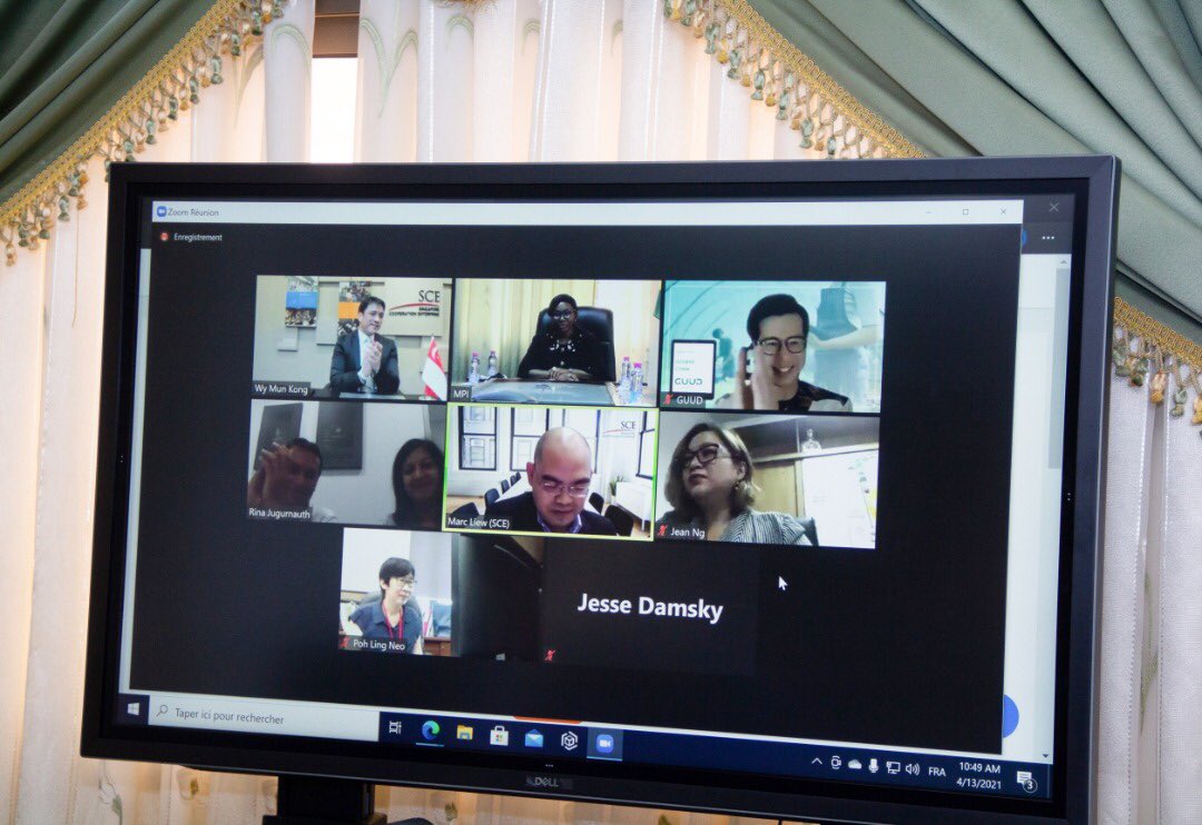 Mme le Min. de la Promotion de l'Investissement a signé un M.O.U. avec Singapore Corporation Entreprise, sous la très haute autorité du chef de l’Etat <a href="/FEGnassingbe/">Faure Essozimna GNASSINGBÉ</a> . Cet accord représente un partenariat stratégique pour la promotion des investissements et le climat des affaires