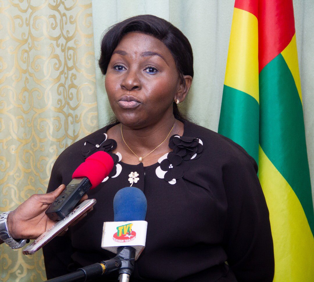 « Ce cadre de coopération entre la SCE et le Togo n’est pas nouveau. Notre souhait est de renforcer cette dynamique et voir la décupler. Il appartient aux parties prenantes de mener des actions pour concrétiser cet accord » Rose MIVEDOR, Min. Promotion de l’Investissement