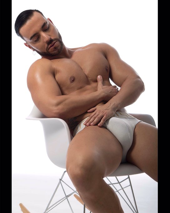 WHITE NOT ?!?  👉 https://t.co/KdTjLDpFcM  Today discount 20% first 10 new subscribers https://t.co/W<a href="/tag/rawskinstudiomilano"class="tags"><span>#rawskinstudiomilano</span></a>