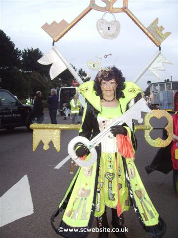 2006 Wellington Carnival images online now  scwebsite.co.uk/images/2006/17…