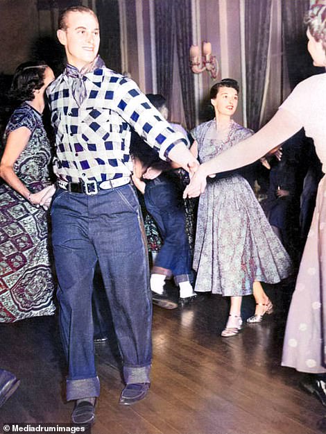 Princess Elizabeth square dancing - 1951