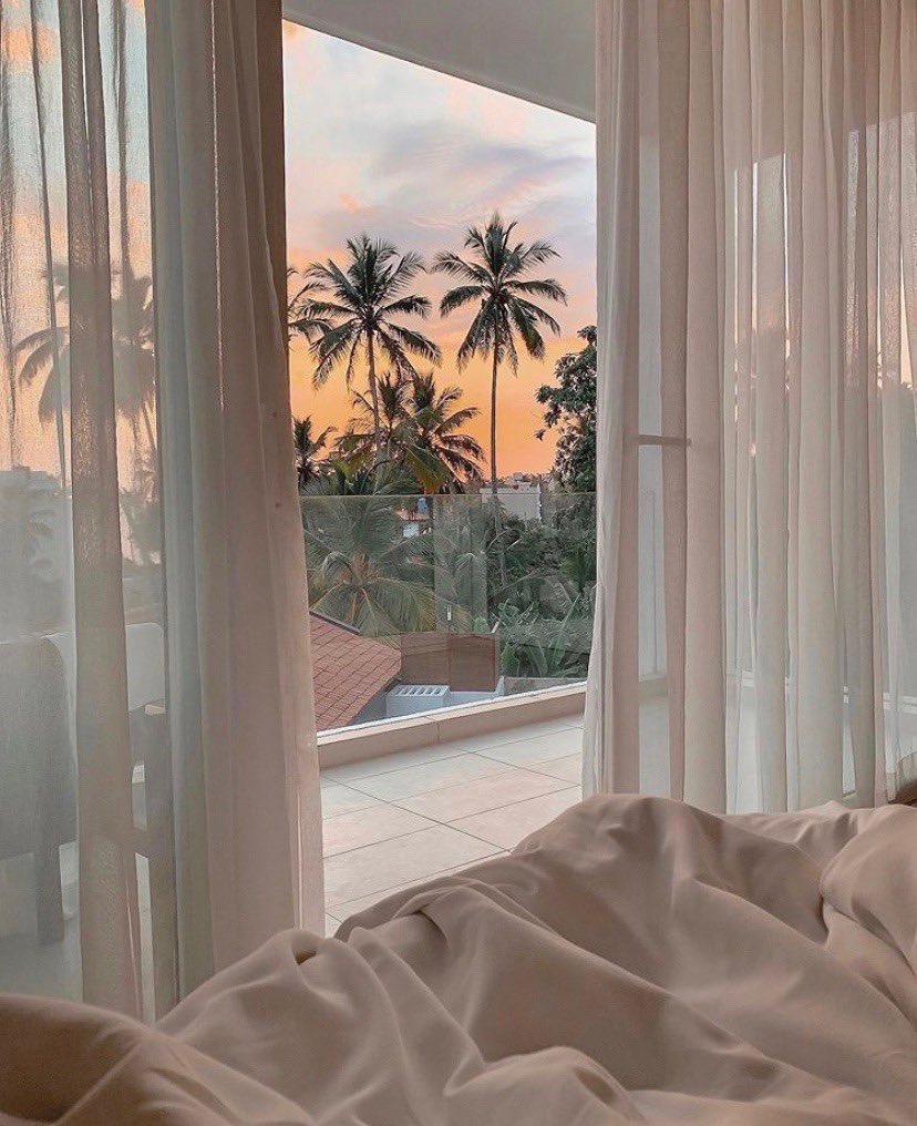 Interiorporns's tweet photo. I would do anything for a view like this... https://t.co/nk4bswEvSs