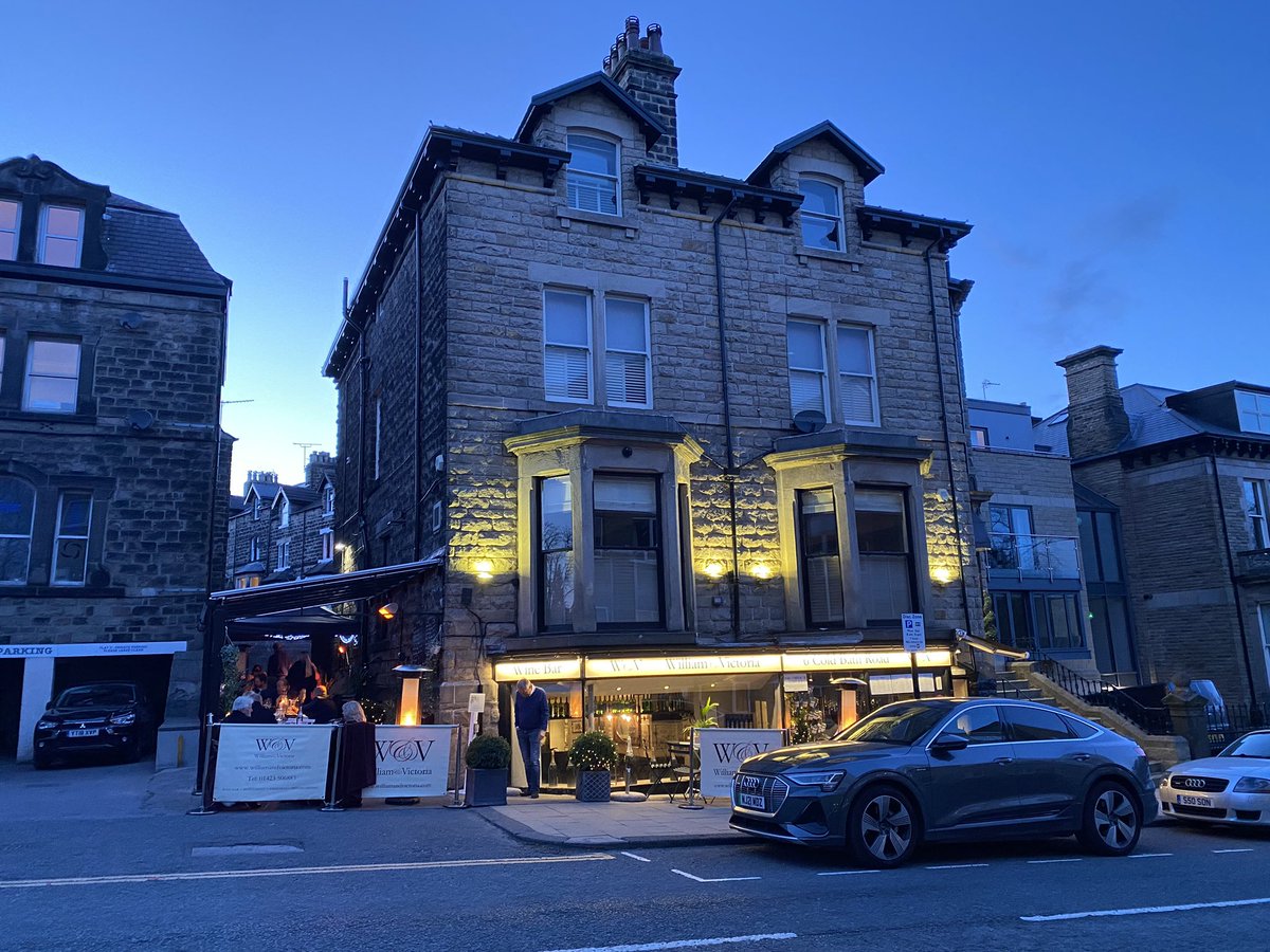 William & Victoria tweet media