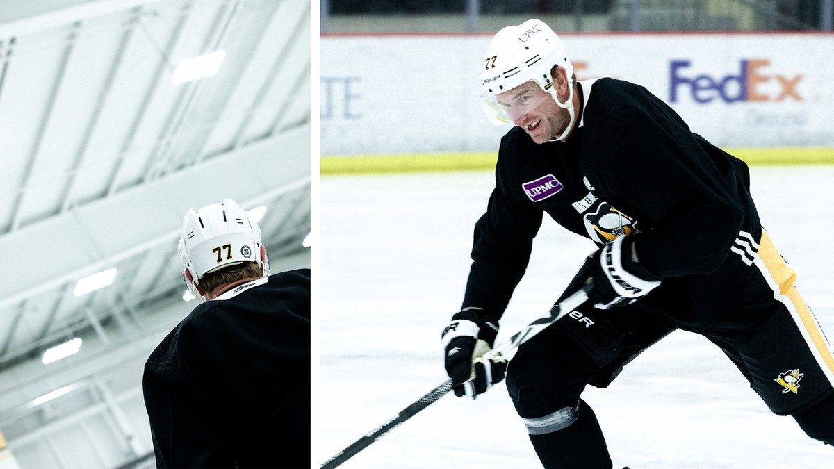 penguins's tweet photo. Just two NHL veterans on the ice in Pittsburgh. https://t.co/Is0Nbac0zi