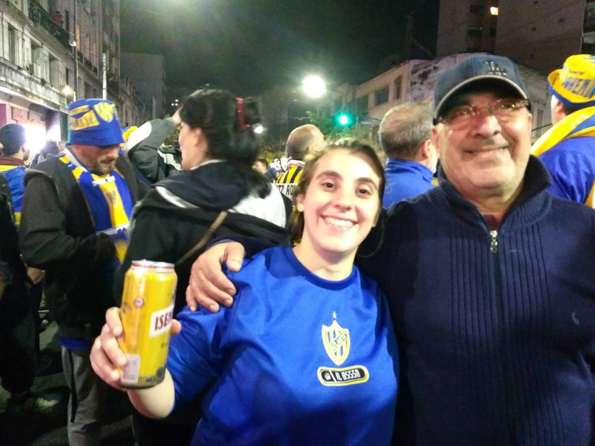 AtlantaMas's tweet photo. Desde Mas por Atlanta queremos enviarle nuestro abrazo inmenso a nuestra compañera Valu por la pérdida fisica de su padre, un bohemio de ley 💛🔵💛🔵 🖤 https://t.co/kuWaOHRwEj