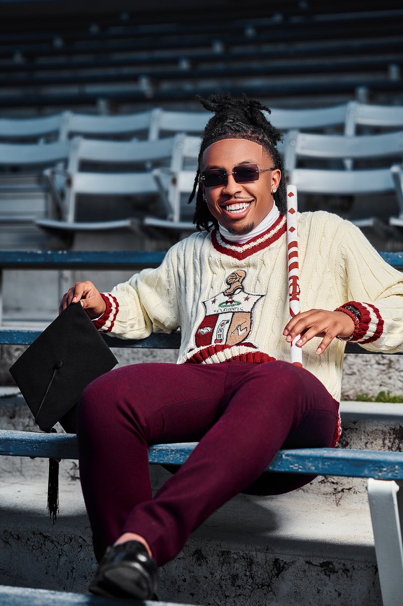 Only1Maare's tweet photo. Many come but only a few are chosen. With that being said …. I guess I am 1 of the Chosen ONES………🎓 EduKator Signing OUT 
#hbcugrad #hbcu #collegegraduation #nupesdoitbetter #tennesseestateuniversity #kappaalphapsi https://t.co/nVR9VVn1Vx