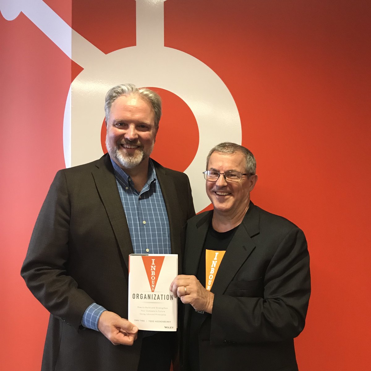 #ohbaby, Todd Hockenberry and I are hosting a Facebook Live THIS Thursday (4/15) at NOON EST with Chris Moore, the Strategic Channel Account Manager for North America for HubSpot! RSVP here and learn about inbound💥 bit.ly/2Q0Odp7