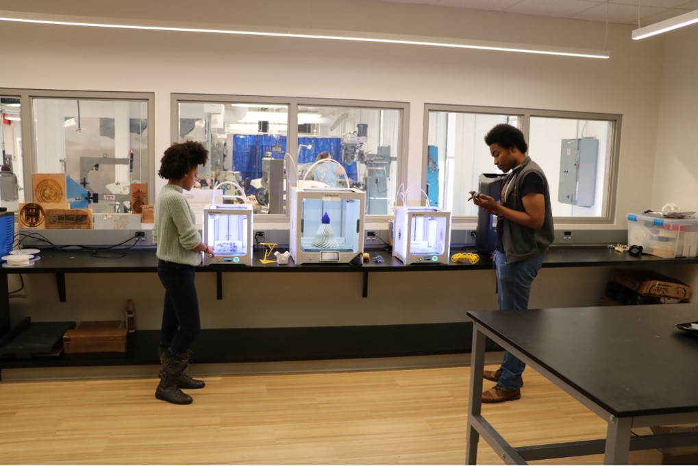 dimensionworks's tweet photo. Hear how Old Dominion University uses Ultimaker 3D printers to deliver a new level of innovation and confidence for engineering students. https://t.co/TKUu5DDXdh https://t.co/cdhxCL68bO
