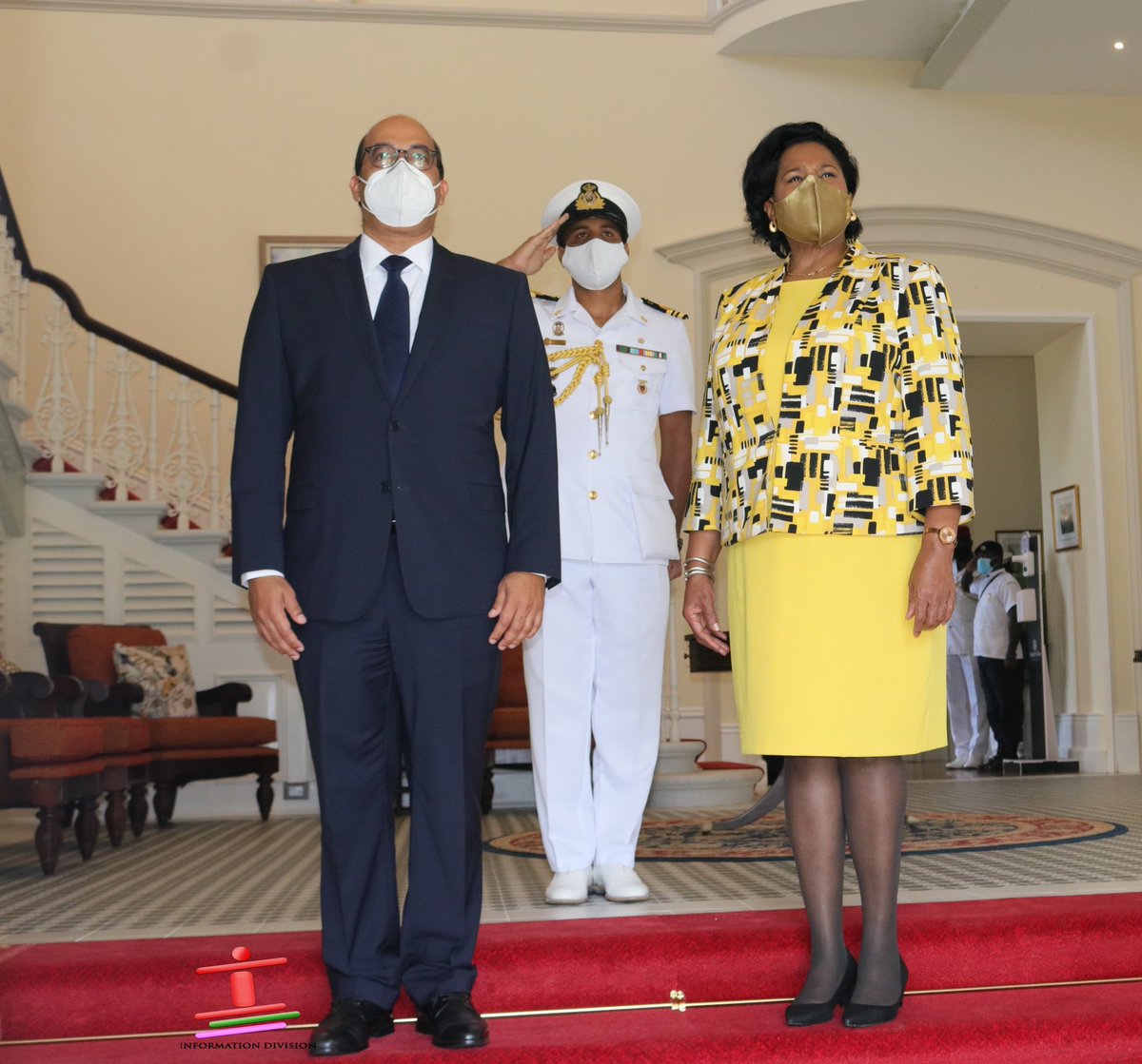 Embajada Dominicana en Trinidad y Tobago (@rdentrinidadyt) on Twitter photo El Embajador Wellington Bencosme presentó el jueves 1 de abril de 2021 las Cartas Credenciales a Su Excelencia Paula-Mae Weekes, O.R.T.T., Presidenta de la República de Trinidad y Tobago y Comandante en Jefe de las Fuerzas Armadas.
<a href="/mirexrd/">Cancillería de República Dominicana</a> #mirexrd El Embajador Wellington Bencosme presentó el jueves 1 de abril de 2021 las Cartas Credenciales a Su Excelencia Paula-Mae Weekes, O.R.T.T., Presidenta de la República de Trinidad y Tobago y Comandante en Jefe de las Fuerzas Armadas.
<a href="/mirexrd/">Cancillería de República Dominicana</a> #mirexrd