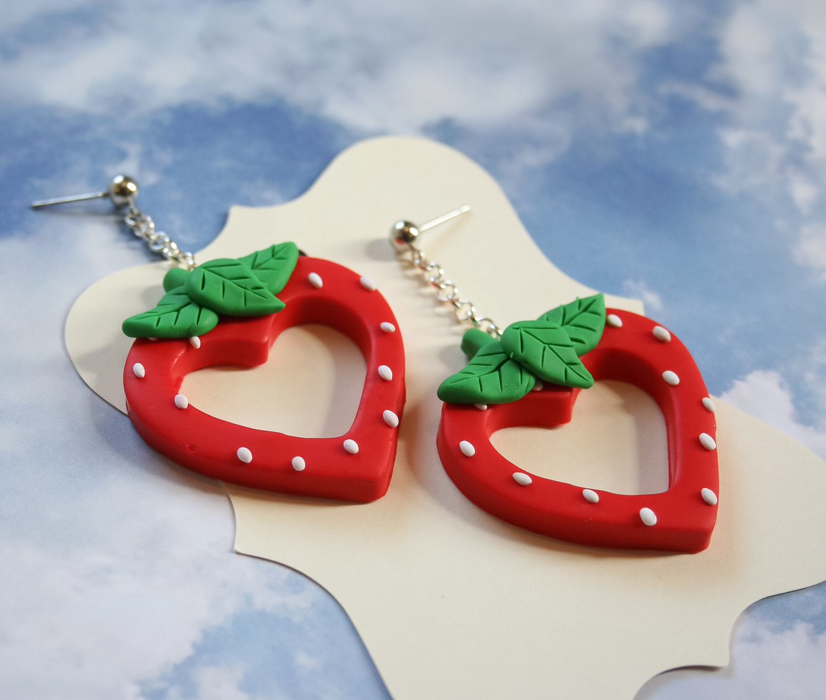 PudgyMade's tweet photo. 🍓💃🍓💃🍓 https://t.co/heRrpbifdf