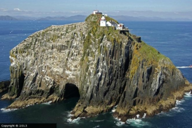 ...a place where the souls of the dead gathered before travelling to their final destination in the underworld, or before being reincarnated.Note: It is commonly believed that Tech Duinn& #39;s location is Bull Rock, an islet off the western tip of the Irish Beara Peninsula.