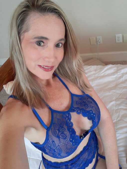 On cam now!!! I will be on till late tonight!! 💋💋💋 https://t.co/WeOqwrMajm  @nexxxtlevel  @StreamateModels<a href="/tag/squirt"class="tags"><span>#squirt</span></a><a href="/tag/cum"class="tags"><span>#cum</span></a><a href="/tag/bigcock"class="tags"><span>#bigcock</span></a>