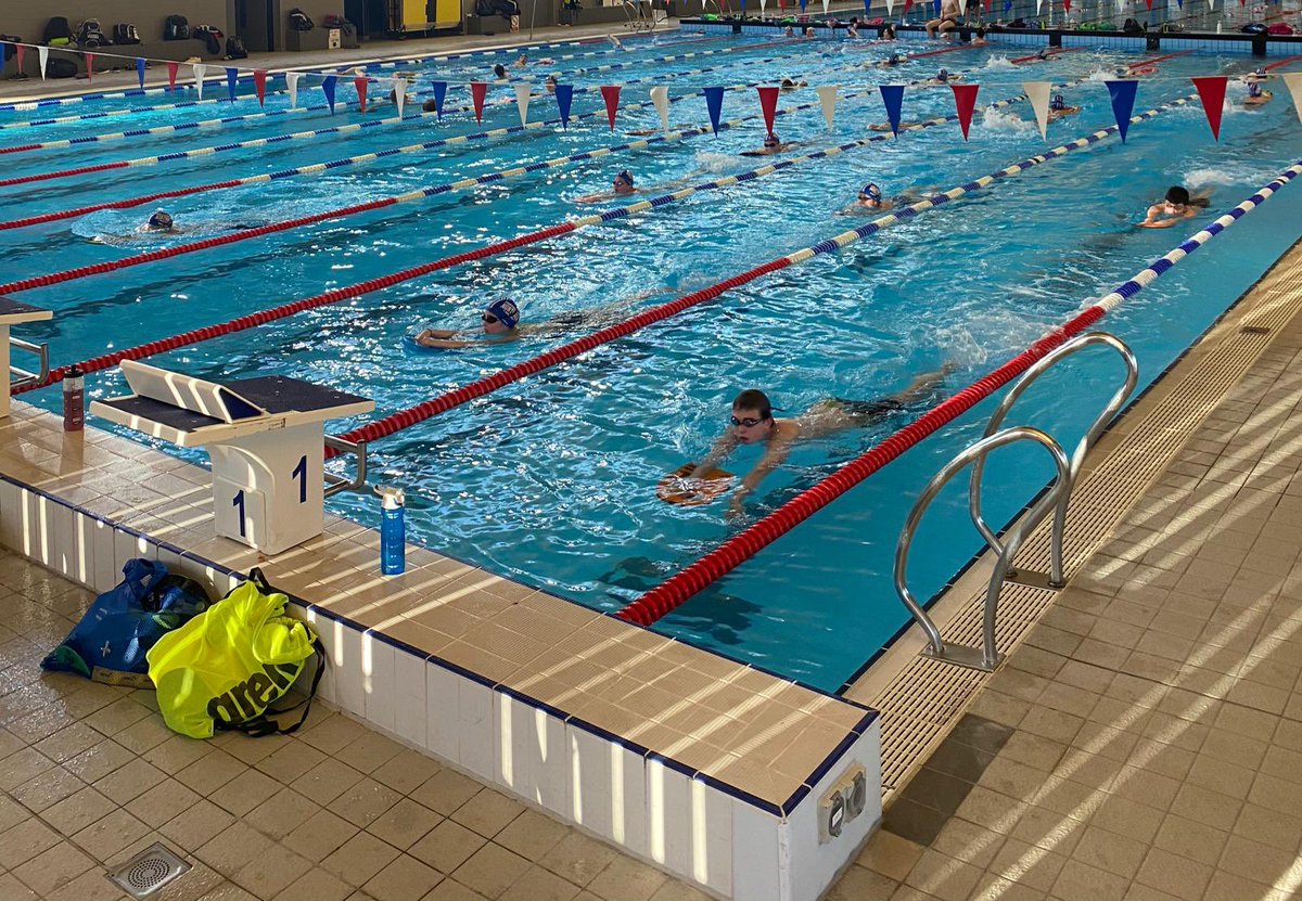 PortsNorthseaSC's tweet photo. Portsmouth Northsea are back!  Great to see our U18 swimmers back in the pool this week.  A huge thank you to everyone that helped us get back to swimming. 
@Swim_England 
#KeepPortsmouthSwimming https://t.co/kIJzNugKRF