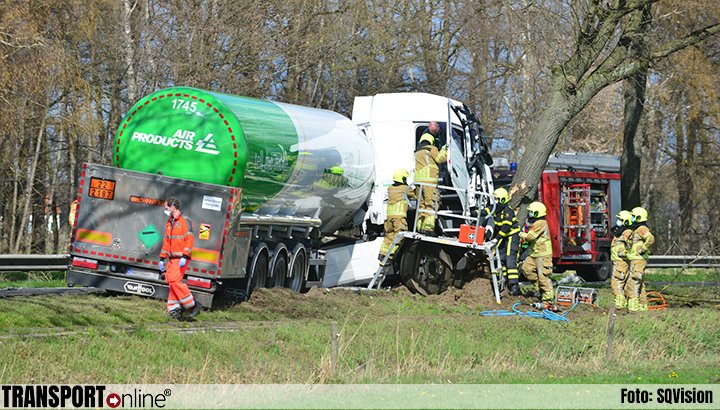 Ernstig ongeval vrachtwagen en busje op #N275 [+foto] lees meer:..
