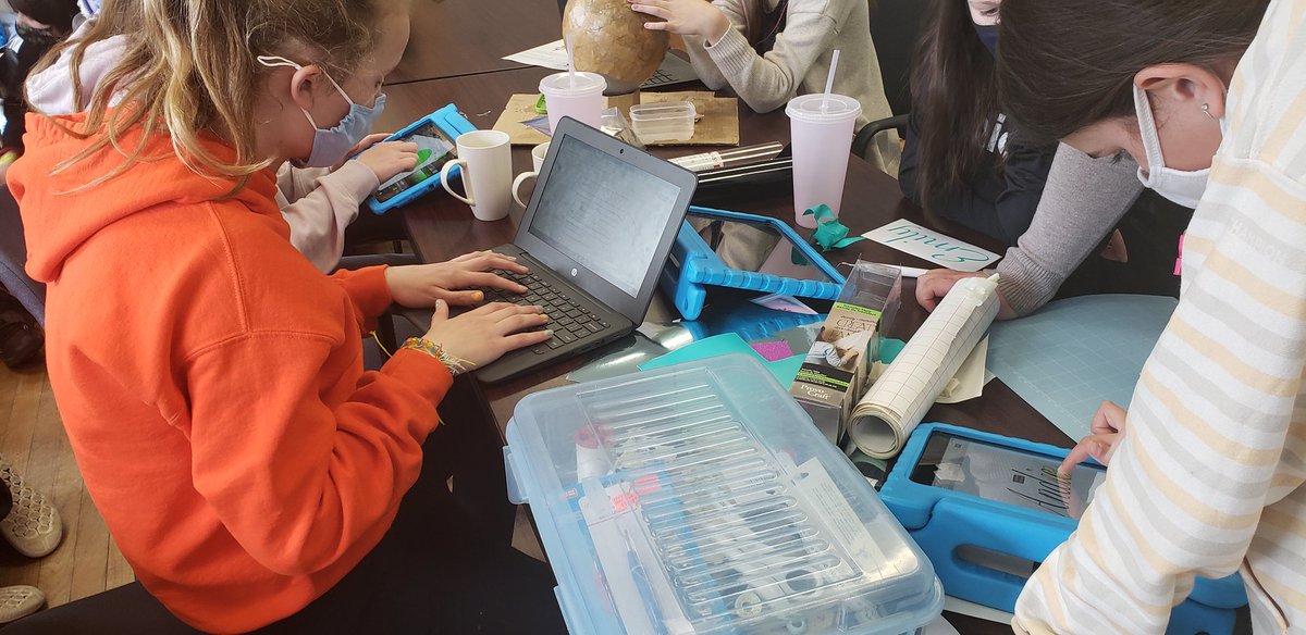 BishopFeild's tweet photo. There is nothing that these students can't do in the #Makerspace! #MakerEdNL #modgepodge #greenscreen #papermache #cricut #claymation #stopmotion @NLESDCA @brilliant_labs @LeoEtchegary @mmelee5 @MmeONeill5 https://t.co/n6DBJ0rNEY