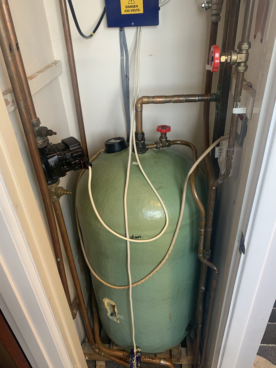 AndrewGoldson1's tweet image. @Matthew97544030 fantastic install by Matt. @BeWarmUK @Checkatrade @baxiboilers @SpirotechUK @ADEY_Pro really pleased with his cracking work.