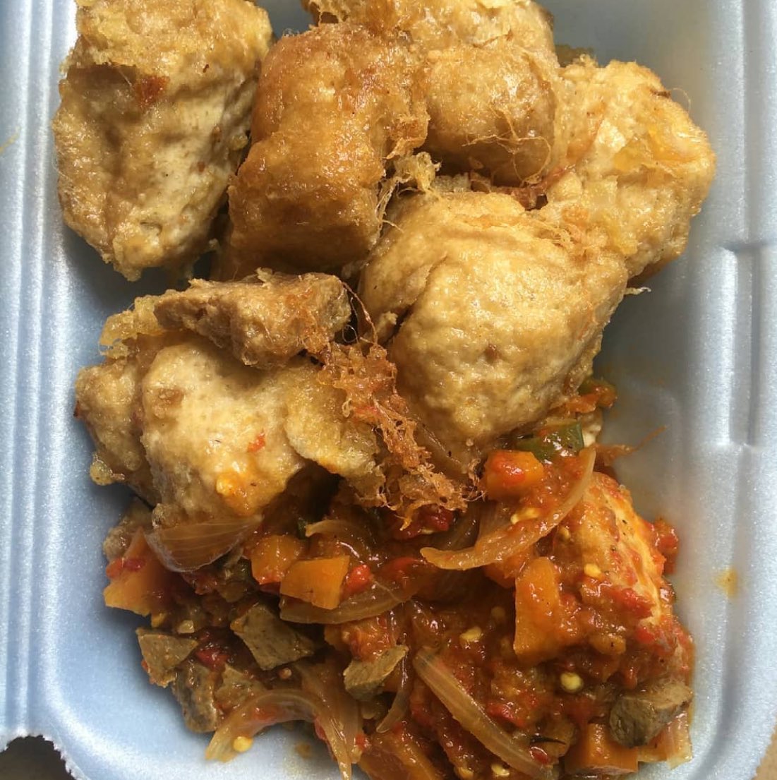 aminatouu1's tweet photo. RAmadan kareem!!!🌙🌛
Special iftaar AWARA😋

Freshly fried egg coated awara with sauce would be available for iftaar this ramadan! 

Make your iftaar more memorable with our delicious awara for just N200 for a pack of 7!😊😻
RETWEET Please 🙏.. My customers might be on your TL🙌 https://t.co/SXhPXgH0Xc