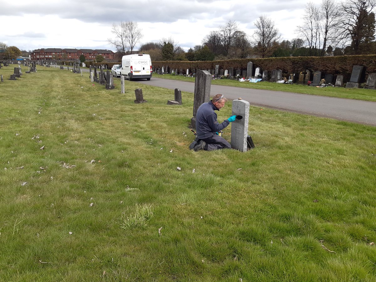 CWGC's tweet image. RT @IainGAnderson: Work is ongoing in Glasgow by @CWGC team who are cleaning and re painting CWGC headstones and some casualties marked on private headstones.