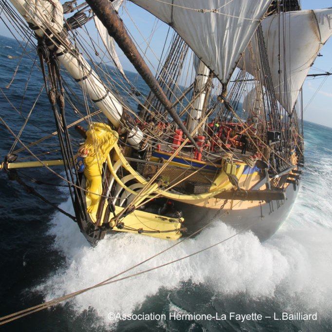 LHERMIONE_SHIP's tweet photo. #JeudiPhoto - Cette semaine, nous ne résistons pas à l'envie de plonger avec vous dans nos souvenirs de navigation … (En attendant de pouvoir en créer de nouveaux! )

(Re)Découvrez l'aventure Hermione en visitant notre site internet : https://t.co/dHfdRP6hWv

#France #Hermione https://t.co/FAK4eZMxIL