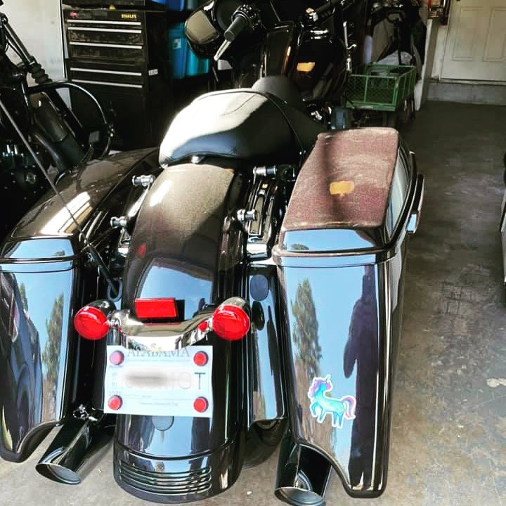 PermafrostBeard's tweet photo. Spotted!! Juliana Capel’s art is rolling on a TripleCapped Tobacco Reviews - Podcast bike!
Keep Your Facejacket On!
#spotted #alaskaunicorn #harley #facejacket #permafrostbeards #showyoursticker #alaskabeard #fairbanksak #madeinalaska https://t.co/DR2Nfq51S2