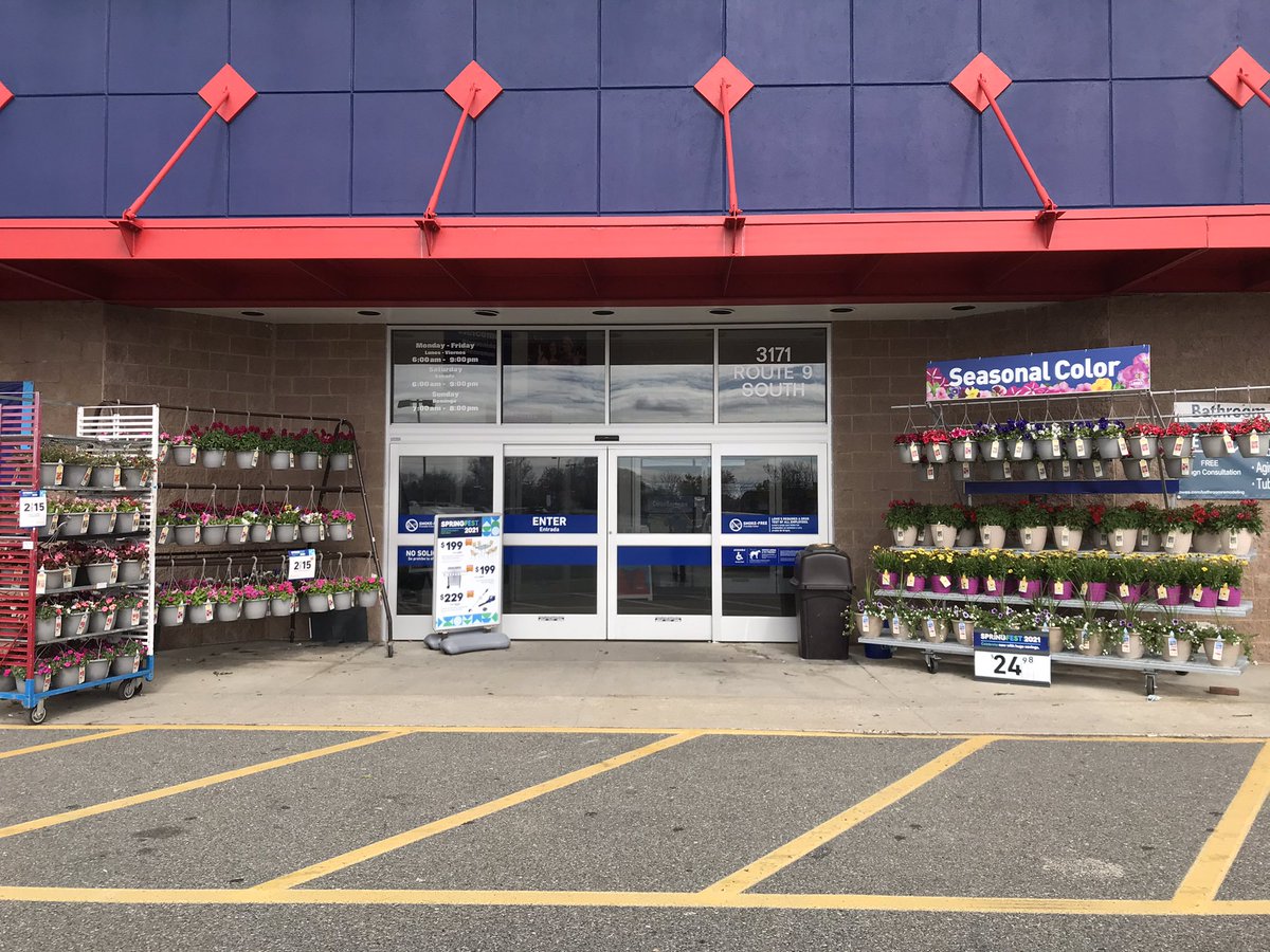 The weekend may be over but the sales are not! Come to Lowe’s of Rio Grande 1861 for all your annuals and perennials! 🌹🌷🌺🌸🌼@PlantPartners #spring #garden #plants #annuals #perennials #sales #jerseyshore