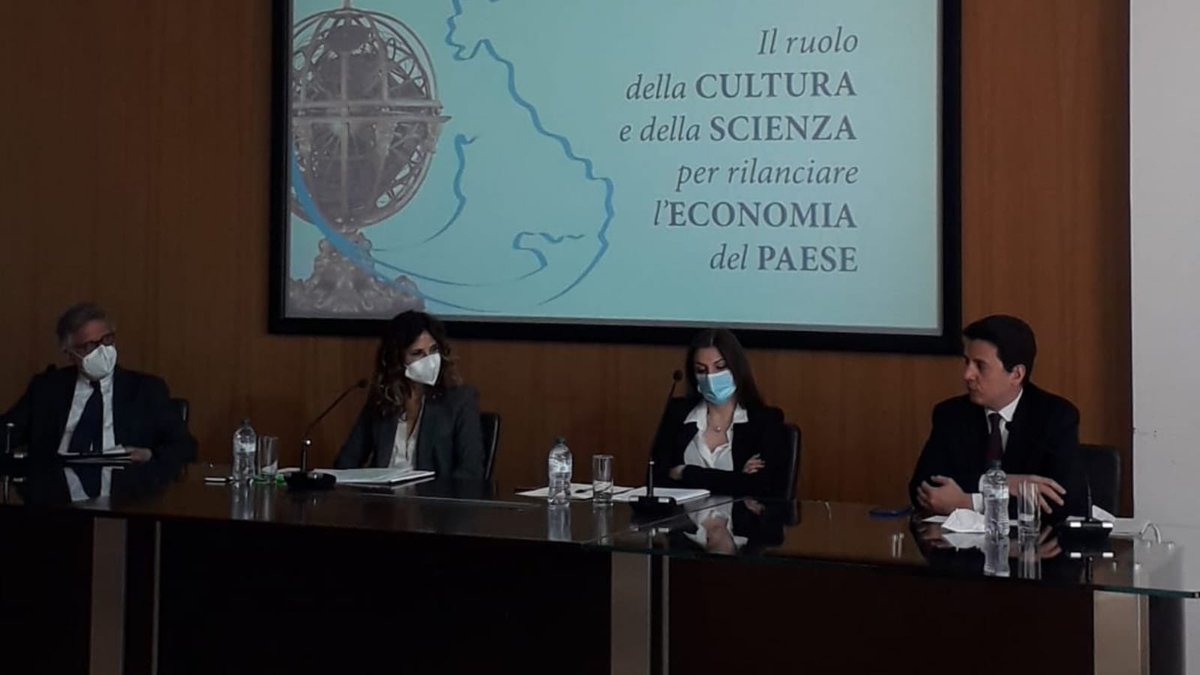 Il ruolo della cultura e della scienza per rilanciare l economa del Paese: ne abbiamo discusso oggi in Associazione Civita.
