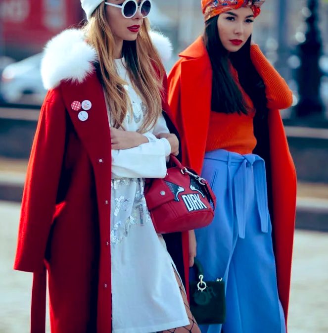 とり Pa Twitter 最近ロシアのストリートファッションがめっちゃ可愛いなぁって思ってる 毎年春になったらファッション 的なアイデンティティーのクライシスを体験しているが 今年はロシア風で行ってみよかって ロシア Prevjet T Co Shekz2pj4y