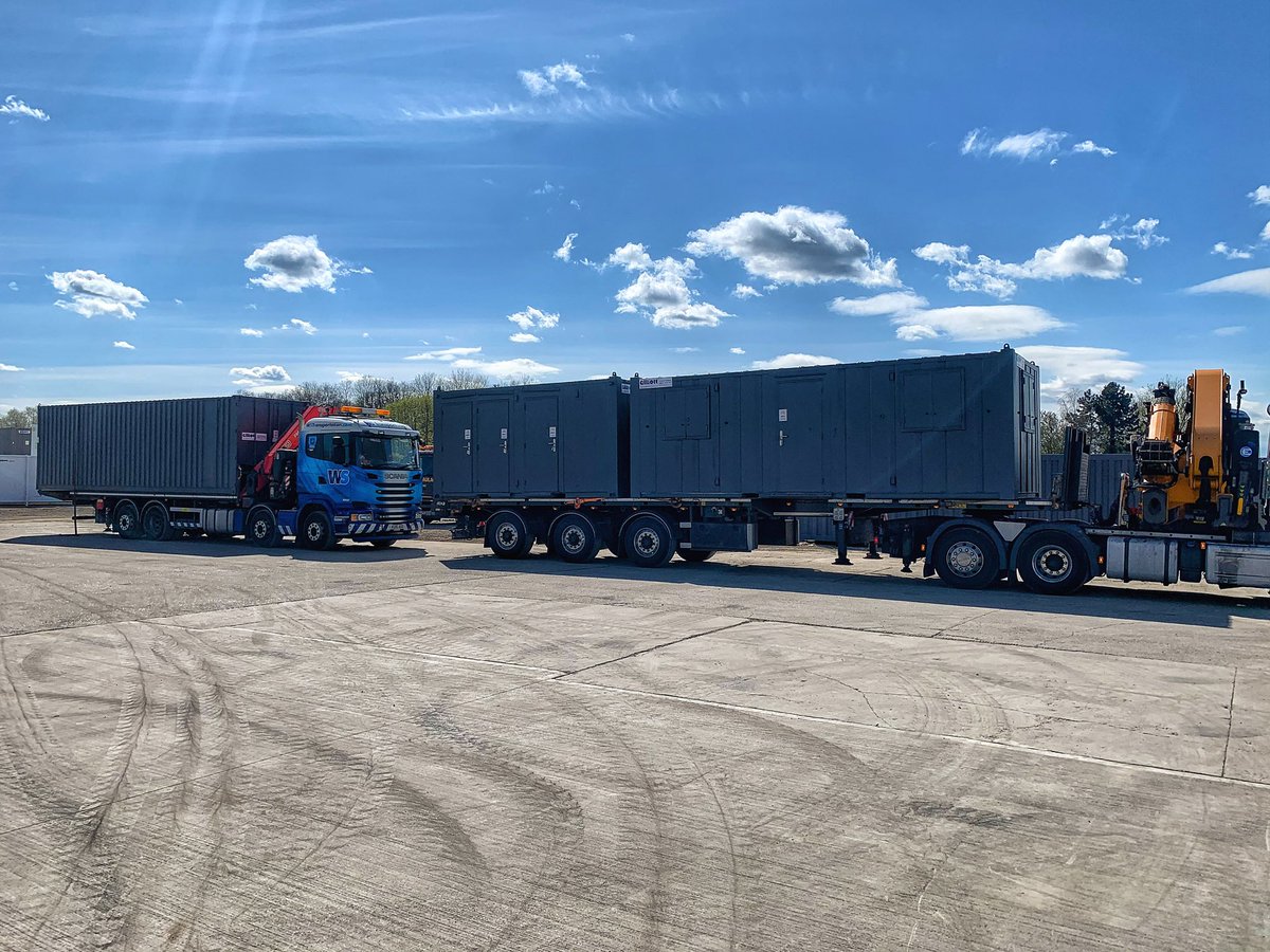 craneformers's tweet photo. Yard flooded with sunshine over in Scunthorpe @Elliott_1963 @WSTLtd #craneformers #fassi #effer https://t.co/JV3cnQERsy