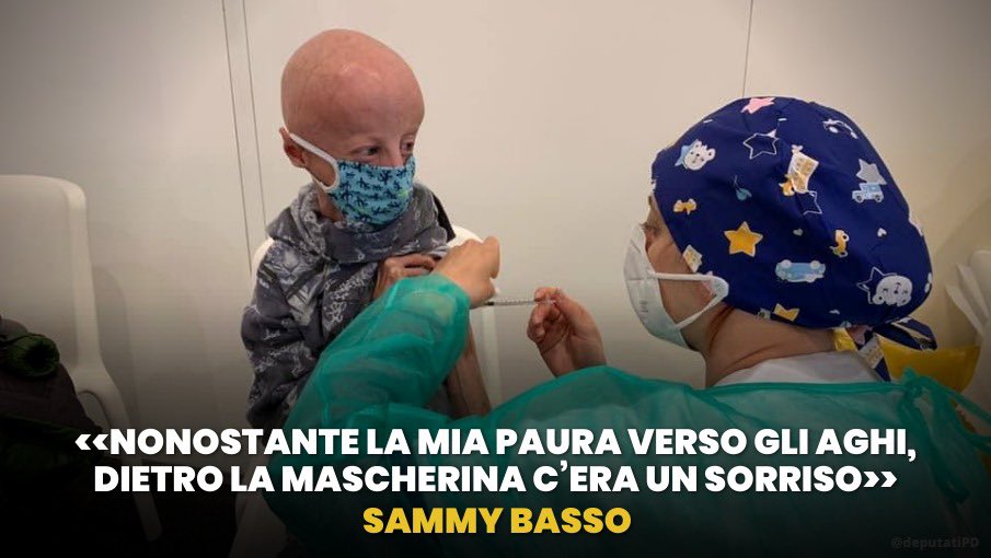 La forza di un sorriso che va oltre la paura. È l’insegnamento di #SammyBasso che si è vaccinato contro il Covid. Si è detto “felice” di avere fatto la sua parte “poiché la vaccinazione è una protezione per me ma anche per chi mi circonda”.
Vacciniamoci. Fidiamoci della scienza.