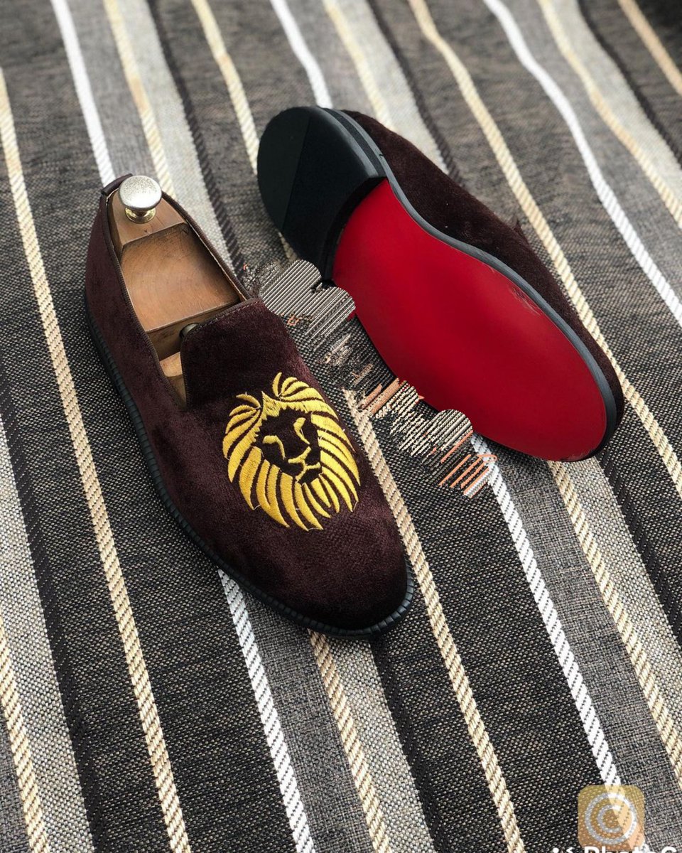 OutfeetNg's tweet image. Bringing back the amazing 'Agu'🦁 loafers to your TL
Price:N20,000(FREE Delivery)
📱WhatsApp:07031529341

#yahoo Kendrick | Wayne | J Cole | Qatar #WhereIsOsinbajo Nigerian Dangote Rinu Tekno | Togo
#Airdrop Ghana | What is your mumu button Jackie Chan Drake