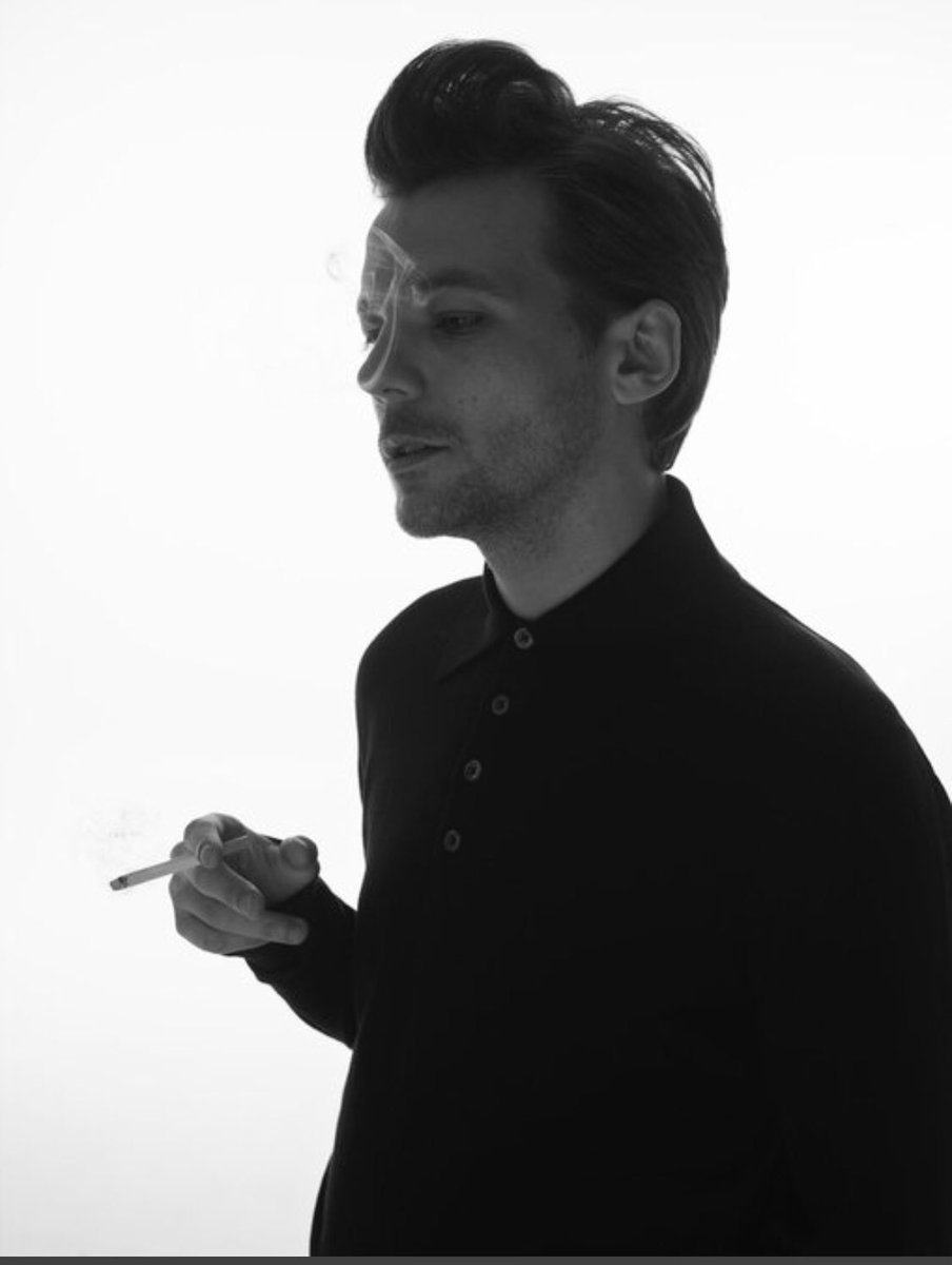 THE CIGARETTE. I vote  #Louies for  #BestFanArmy at the  #iHeartAwards