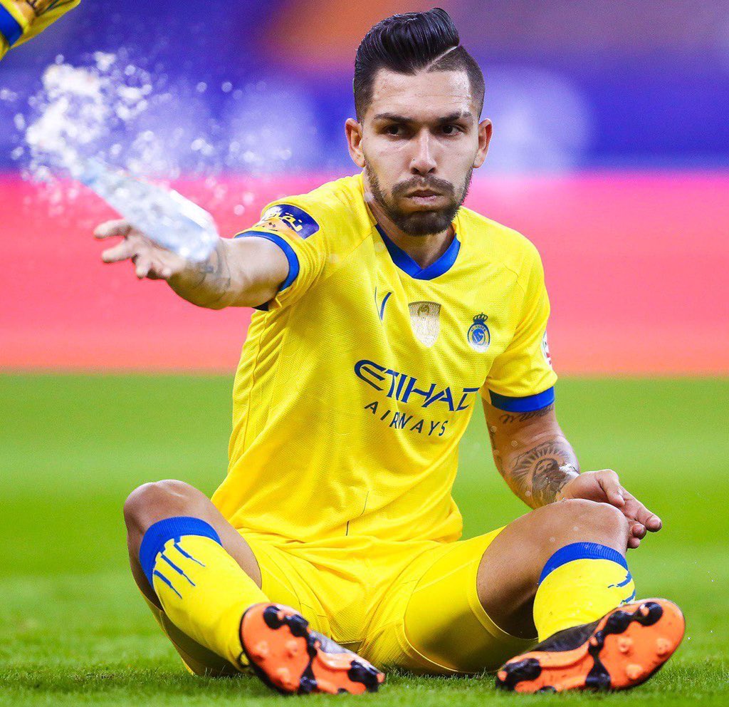 أرقام tweet media