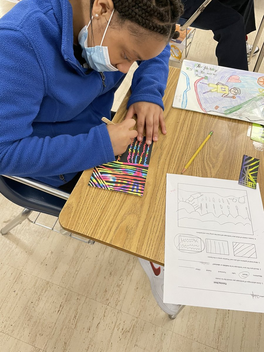 KayGray396's tweet photo. 603 is loving this art project! @MsWindisch @JaguarsSterling https://t.co/SyiZqFmrj7