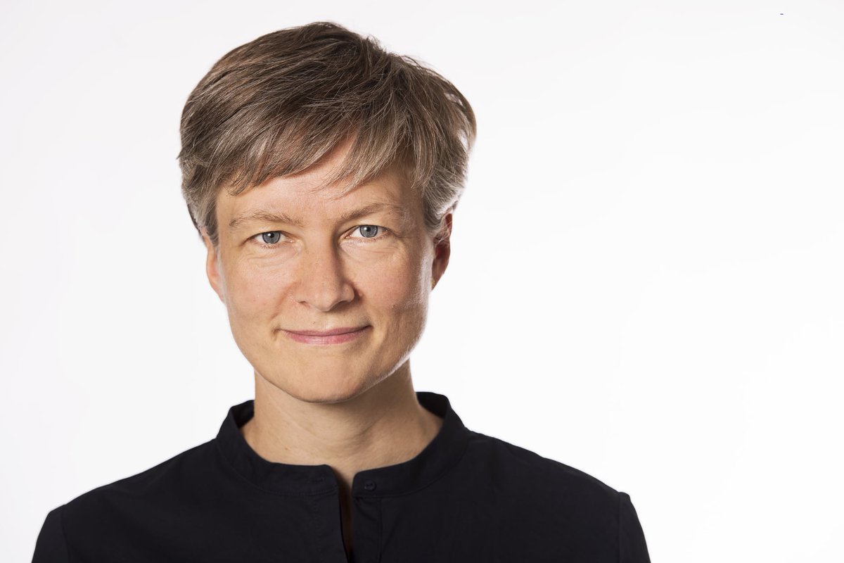 Yngre Læger (@yngrelaeger) on Twitter photo Hurra! <a href="/regeringDK/">Regeringen</a> forslag om tjenestepligt er skudt ned. Et flertal i folketinget er netop blevet enige om at droppe indførelsen af en tjenestepligt for yngre læger. <a href="/HelgaSchultzYL/">Helga Schultz YL</a> jubler: Forslaget var uambitiøst og uklogt og havde ingen gang på jord
laeger.dk/nyhed/yngre-la… Hurra! <a href="/regeringDK/">Regeringen</a> forslag om tjenestepligt er skudt ned. Et flertal i folketinget er netop blevet enige om at droppe indførelsen af en tjenestepligt for yngre læger. <a href="/HelgaSchultzYL/">Helga Schultz YL</a> jubler: Forslaget var uambitiøst og uklogt og havde ingen gang på jord
laeger.dk/nyhed/yngre-la…