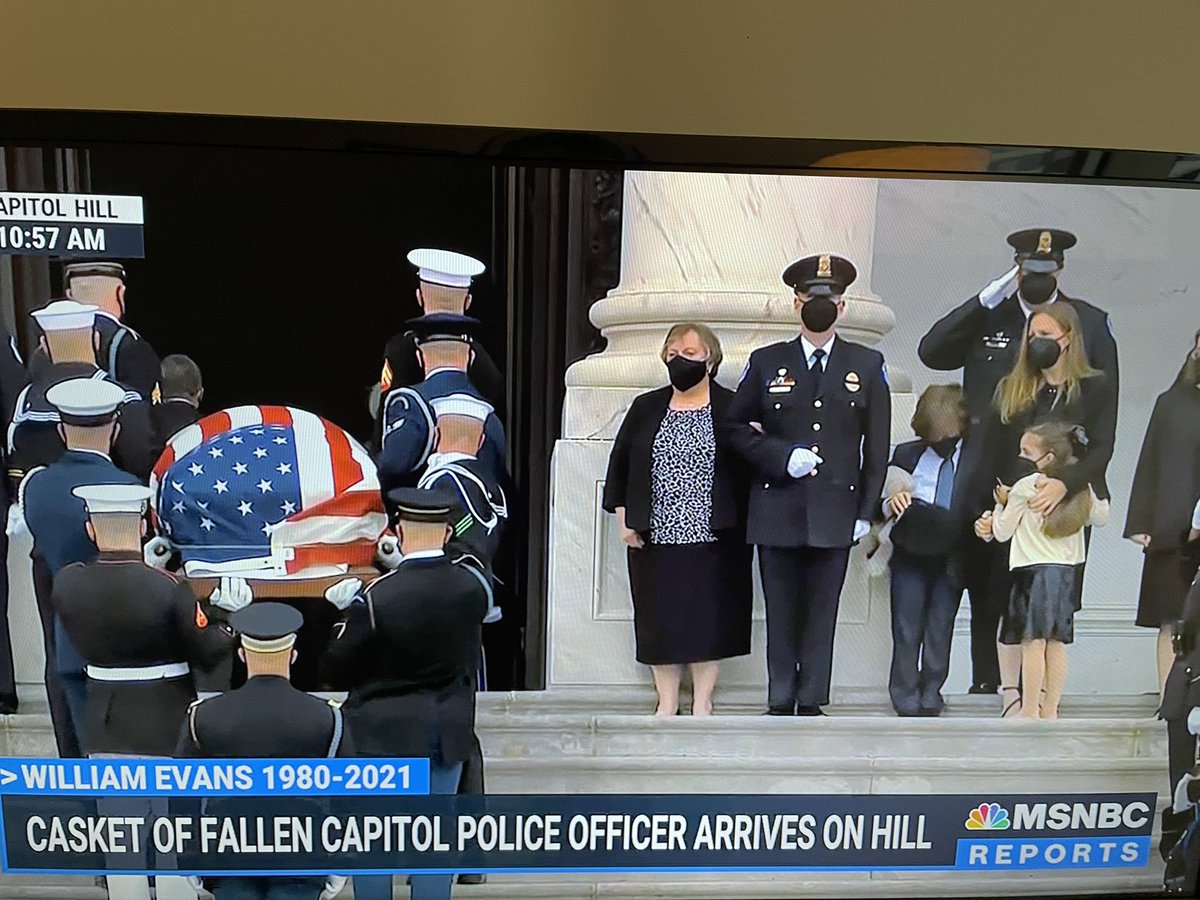 Cassie Smedile Docksey (@cmsmedile) on Twitter photo Paying respect and gratitude to a fallen hero, Officer William Evans. Sending prayers of comfort to his young family and the <a href="/CapitolPolice/">The U.S. Capitol Police</a> community.
Eternal rest grant unto him, O Lord, and let perpetual light shine upon them.
🙏🏻 Paying respect and gratitude to a fallen hero, Officer William Evans. Sending prayers of comfort to his young family and the <a href="/CapitolPolice/">The U.S. Capitol Police</a> community.
Eternal rest grant unto him, O Lord, and let perpetual light shine upon them.
🙏🏻