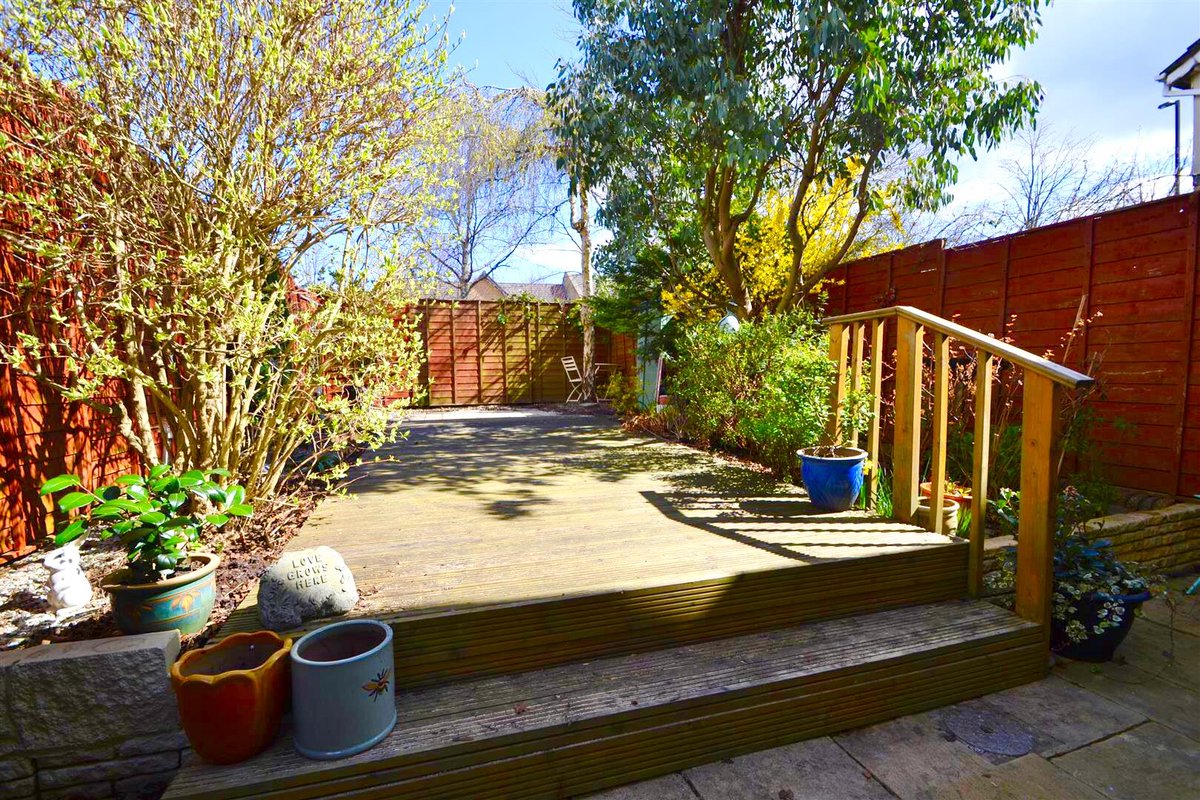 🏡 Well presented, modern, two bedroom, semi detached house for sale

⭐️ Lovely condition and superb layout

💜 Ideal for first time buyers 

🖱️ embleys.co.uk/for-sale/?35-b…

#houseforsale #firsttimebuyer #costaliving #estateagents #property