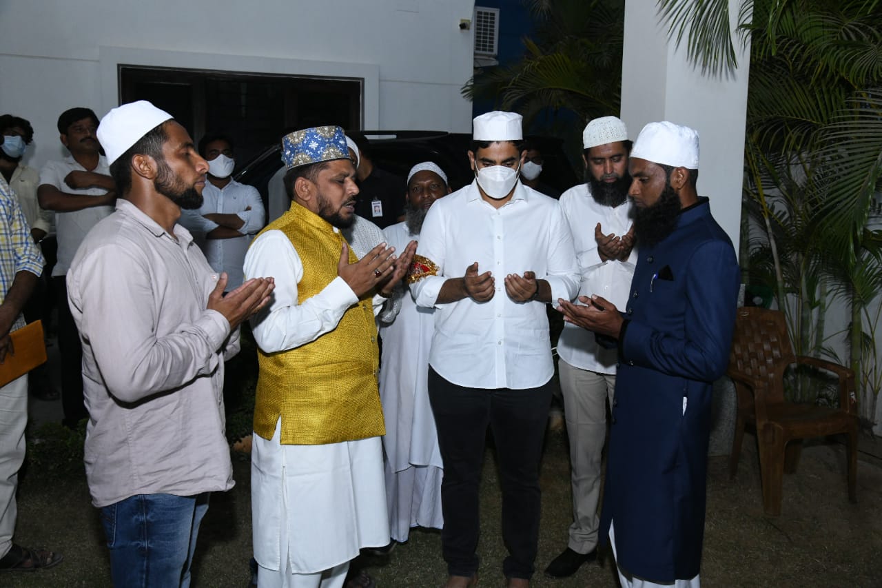 Ey3QJkoVoAEviVT?format=jpg&name=large