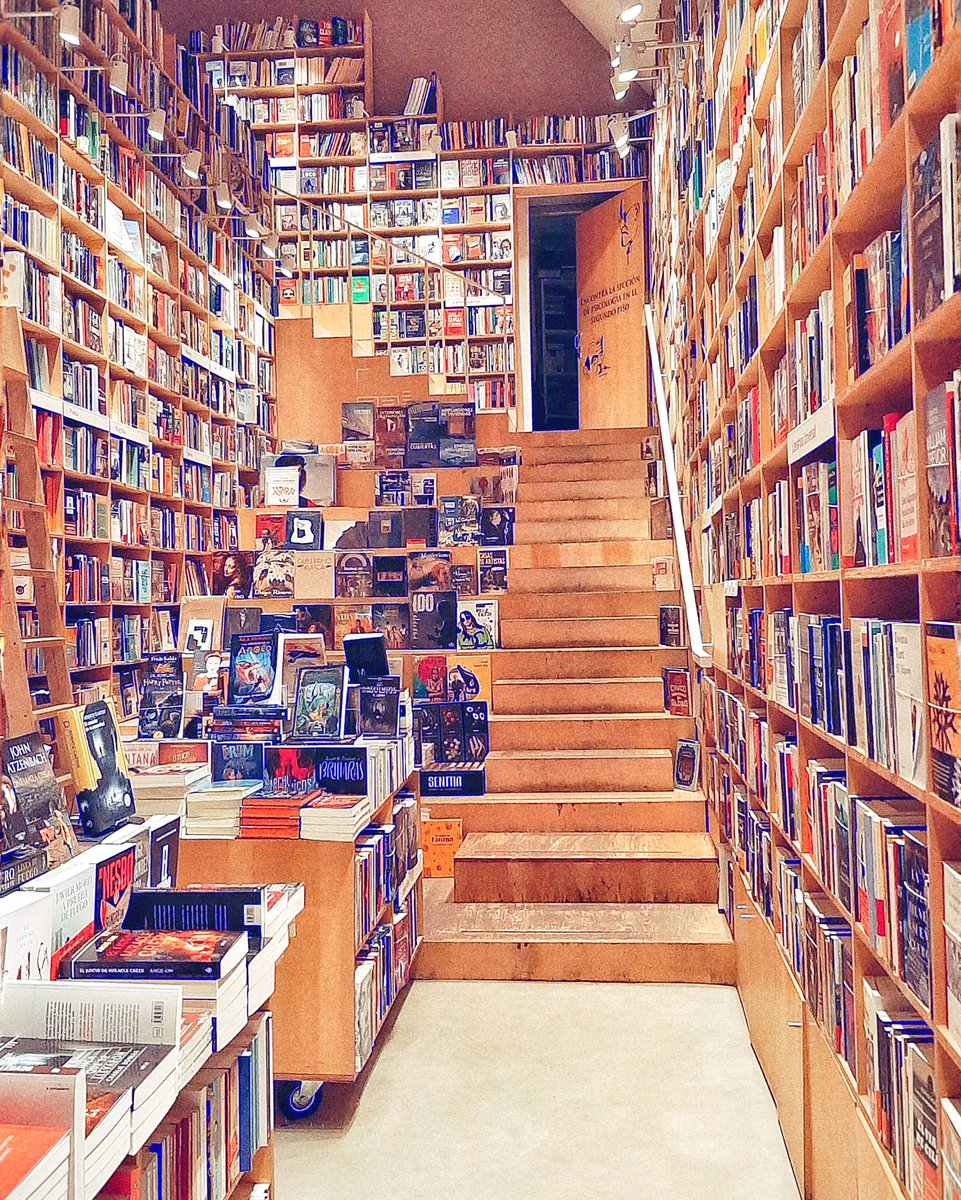 LuMcCormack's tweet photo. 13 de abril. En Librería Gandhi dicen que dijo: el amor es todo aquello que dura el tiempo exacto para que sea inolvidable. https://t.co/hlH86KuhcF