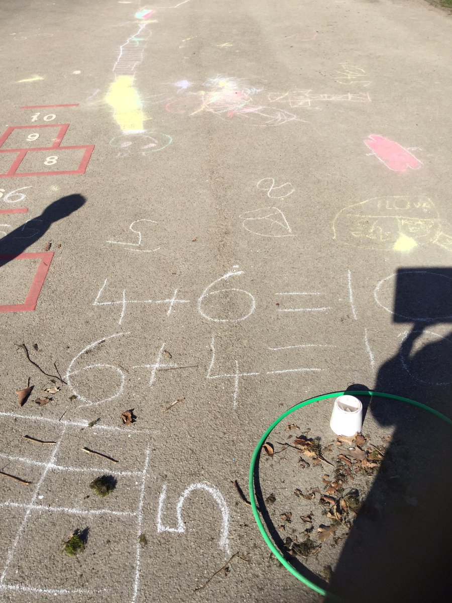 badgers_Y1Y2Stl's tweet photo. We love to make use of our amazing outside area! Using a ten frame made from chalk to add amounts.  Fantastic work Butterflies 🦋 #StLMaths https://t.co/7q1CL4Rz11