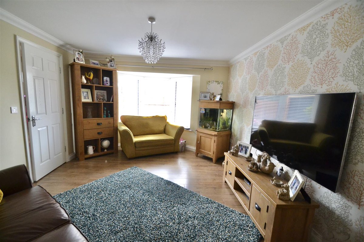 embleys estate agent tweet media