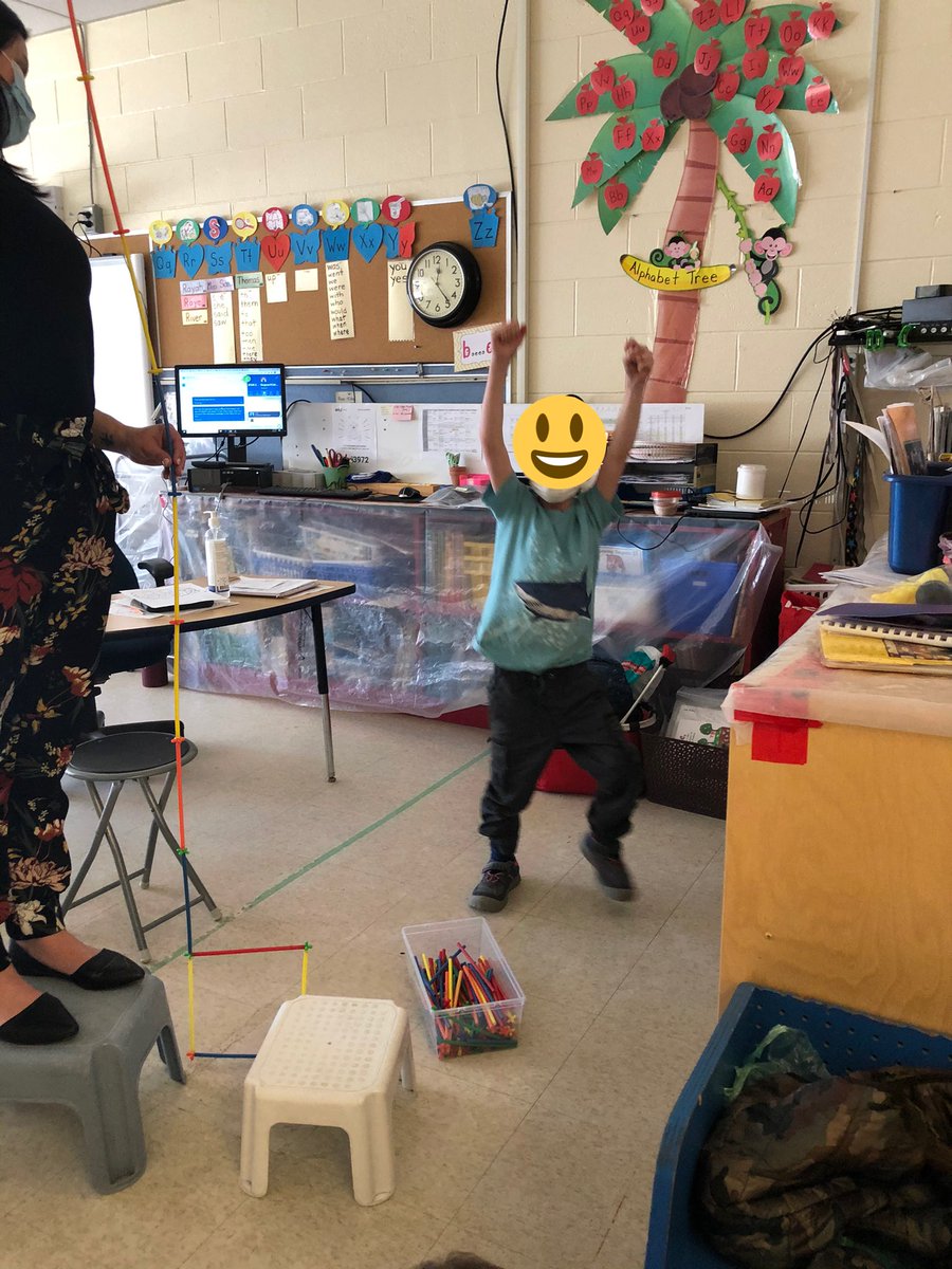 MsKLangford's tweet photo. really going to miss celebrating learning with my fantastic #SK1s in person. these kiddos do not get enough credit for their resilience and positivity during this crazy school year. see you soon, @HuntsvillePS 📚✏️ https://t.co/r9w40aJi8C