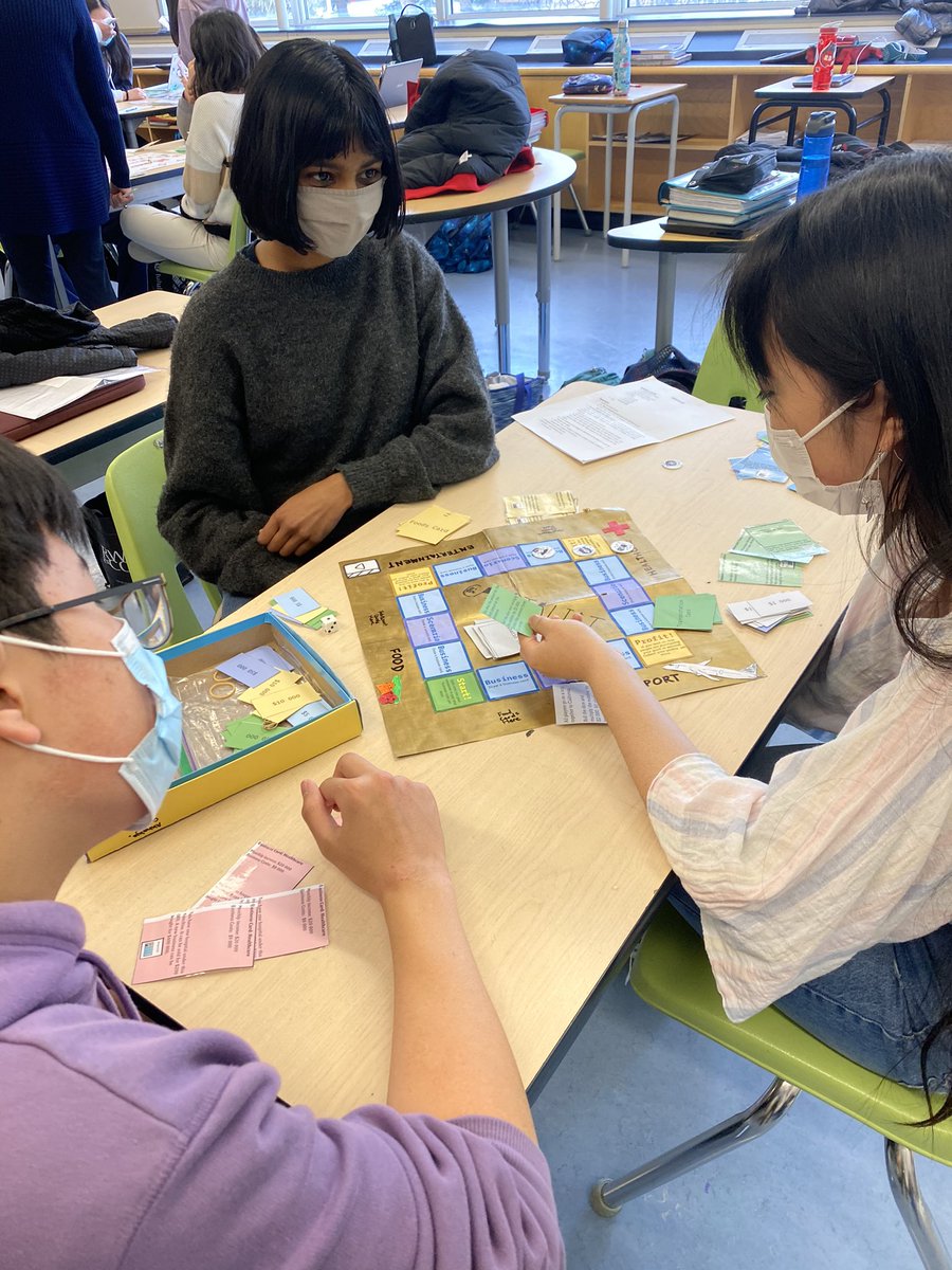 GrandviewEPSB's tweet photo. Grade 9s studying World Economies and demonstrating understanding through playing student created board games! https://t.co/0ofiN1gSKJ