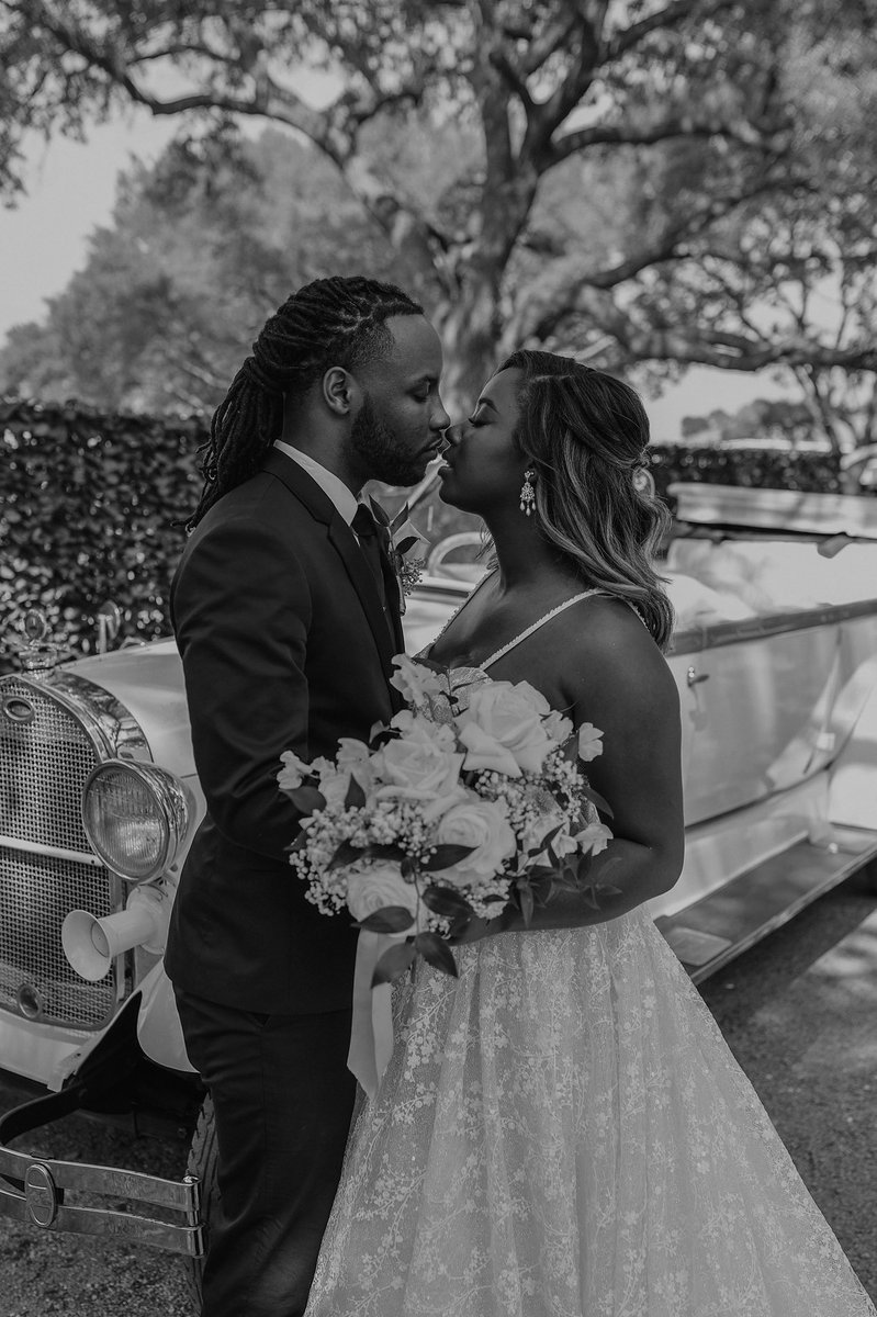 DheeShamonte's tweet image. Thought I’d share some of the photos from our amazing styled shoot 💍✨