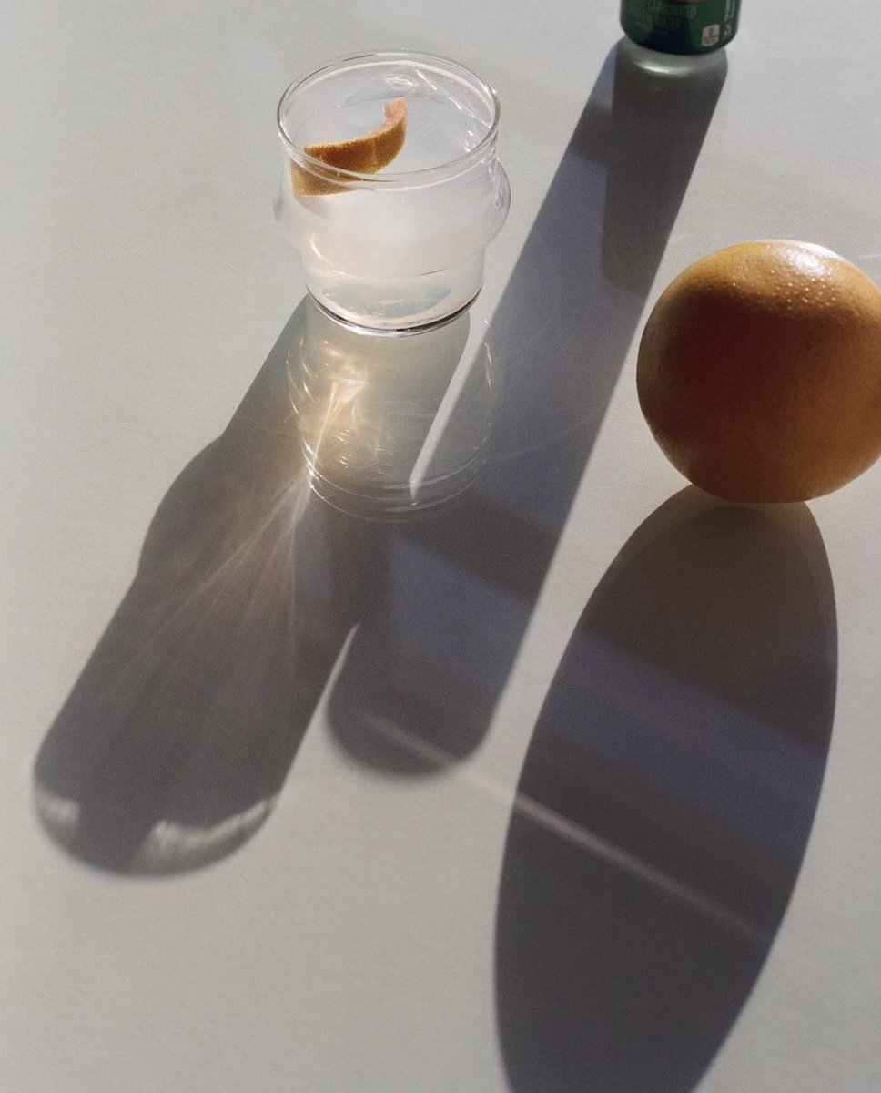 Aplós &amp; grapefruit soda, the perfect refresher you can enjoy day and night.