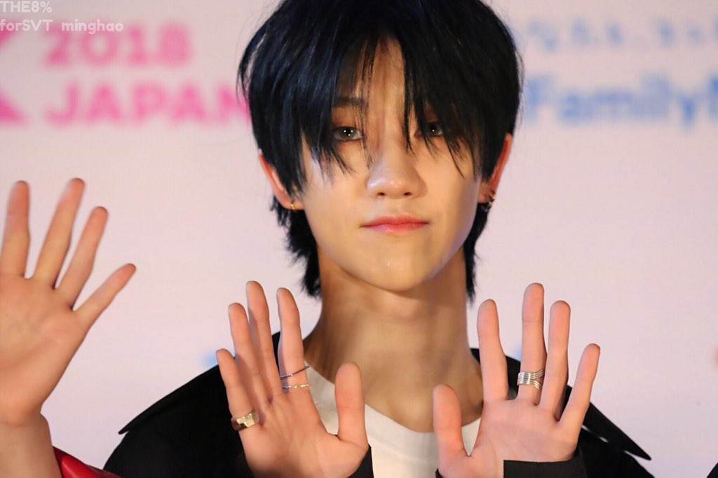 it's been 3 years since we got THE iconic minghao black mullet pics, everyone say thank you xu minghao