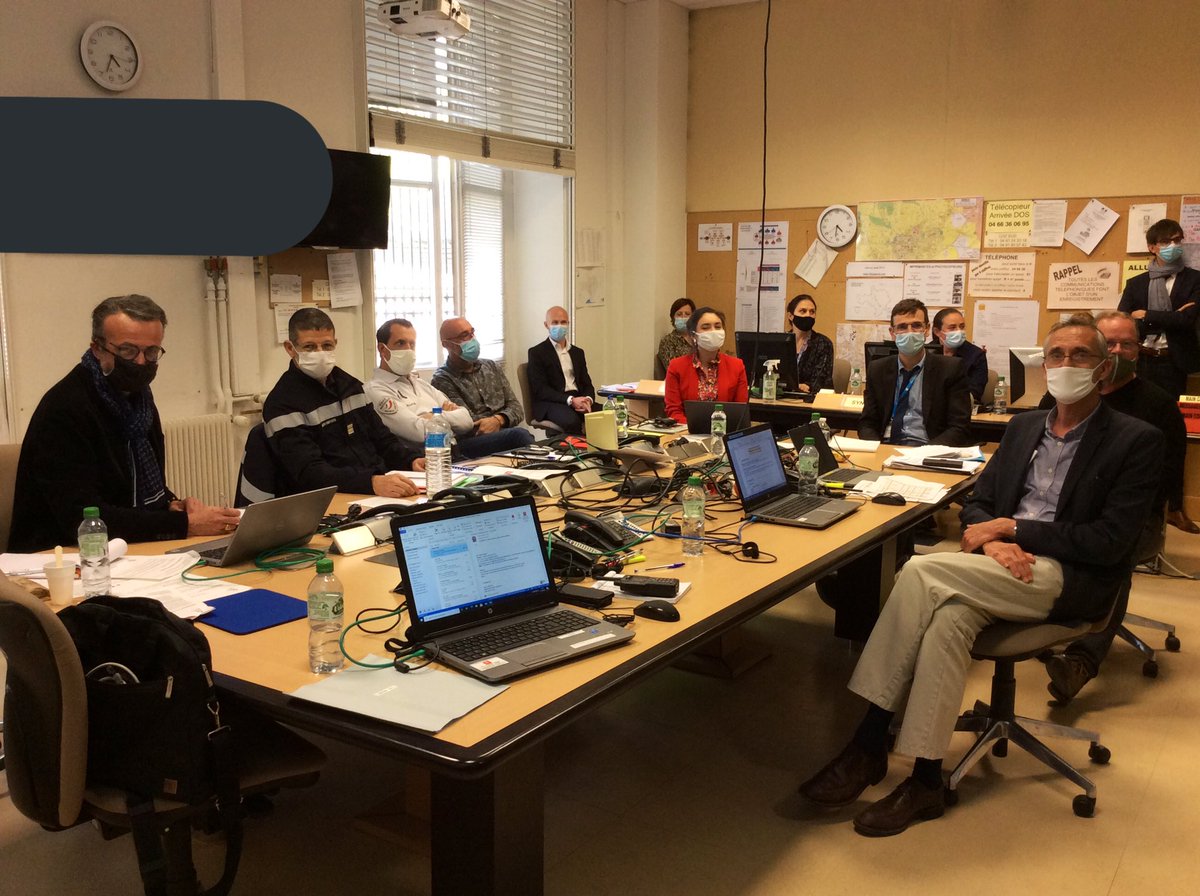 Prefet30's tweet image. [Exercice de sécurité civile]
Aujourd’hui s’est déroulé un exercice de sécurité civile #inondations pour la ville de @nimes. Merci à tous les services pour leur participation @PoliceNat30 @Gendarmerie du Gard @pompiersdugard @armeedeterre @NimesMetropole @enedis
#coordination