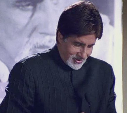 “Tum ho toh hum hai, Hum hai toh sab kuch hai,Varna kuch nahi, kuch bhi nahi.” Movie:  BAGHBAN  @sidharth_shukla   #AmitabhBachchan