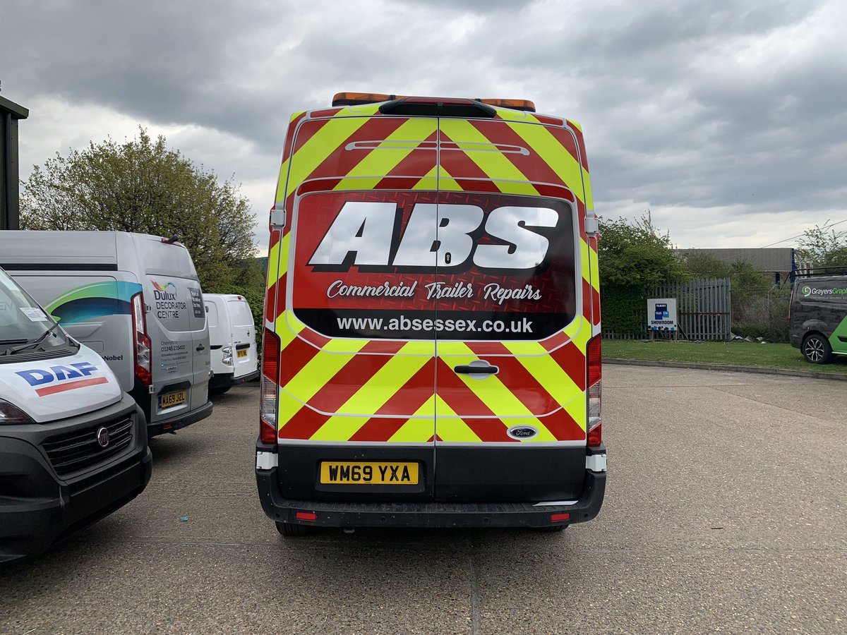 SignMakersEssex's tweet photo. This new design for ABS really has got it all! Rear chevrons, Half wrap and not to mention that chrome overlay finish. Their updated look will definitely stand out from the crowd. #design #grayersgraphics #wrap #print #van https://t.co/JnsW2tN7Wr